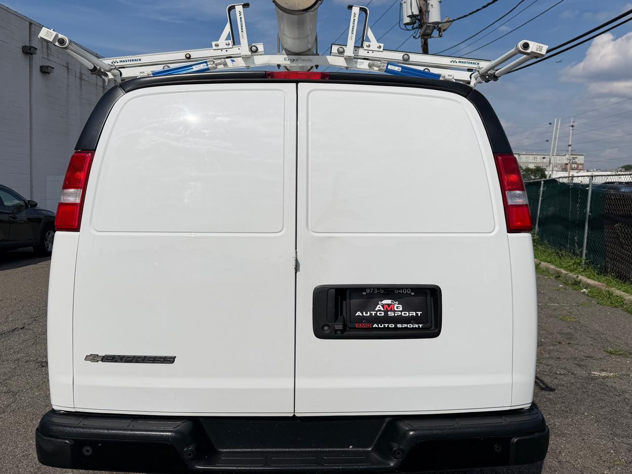 Chevrolet Express Cargo Van RWD 3500 135" 2020