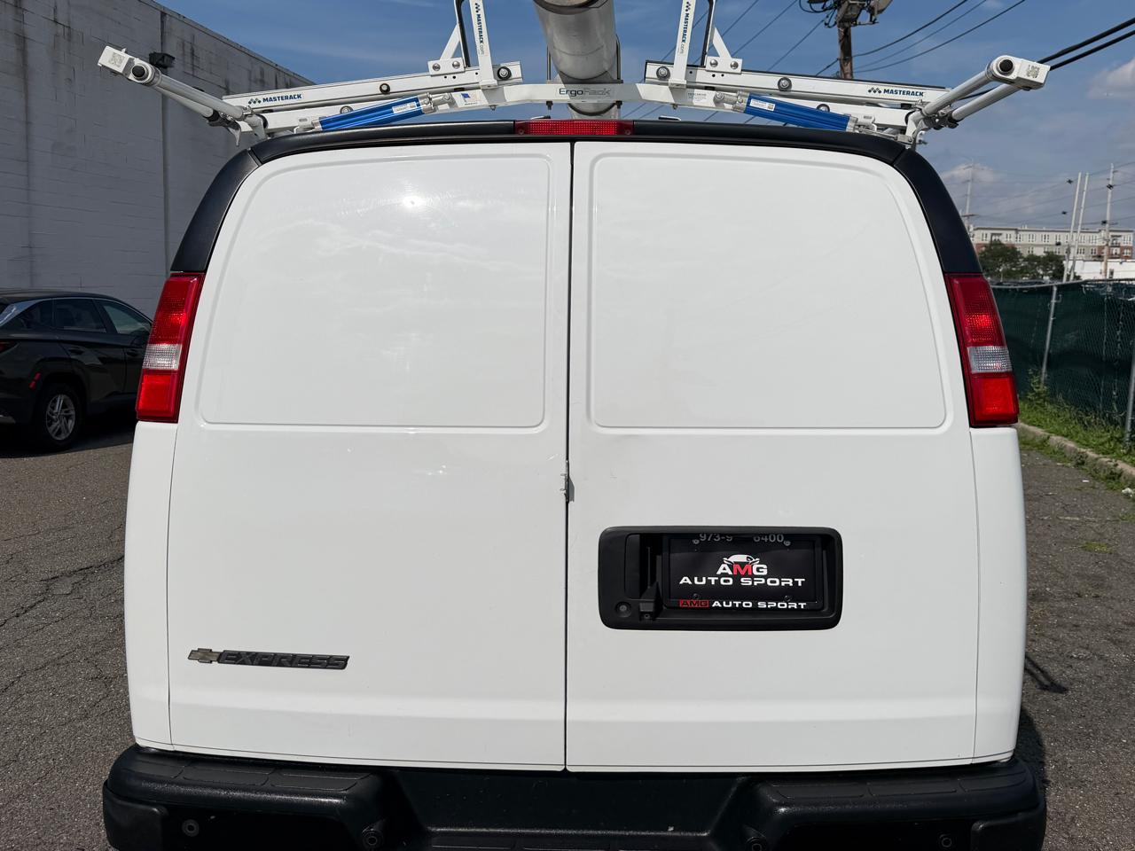 Chevrolet Express Cargo Van RWD 3500 135" 2020
