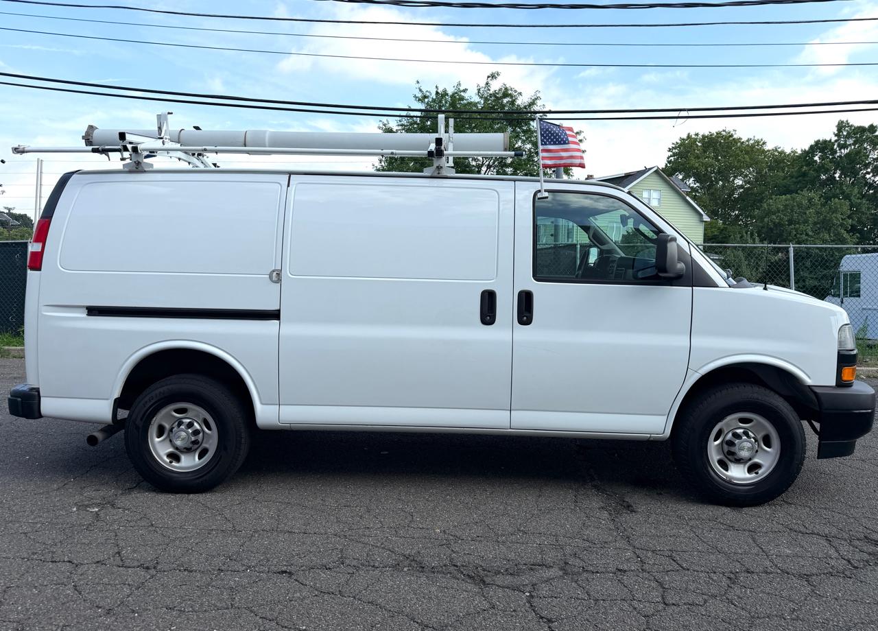 Chevrolet Express Cargo Van RWD 3500 135" 2020