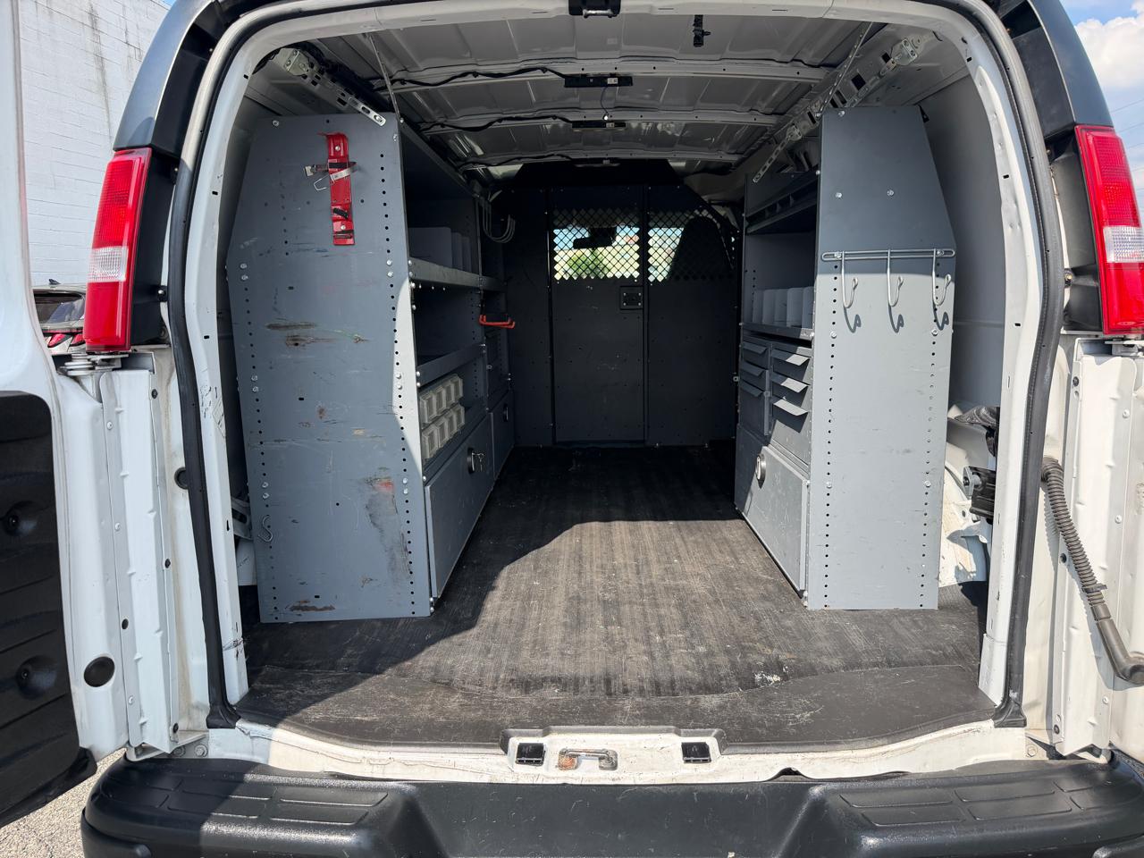 Chevrolet Express Cargo Van RWD 3500 135" 2020