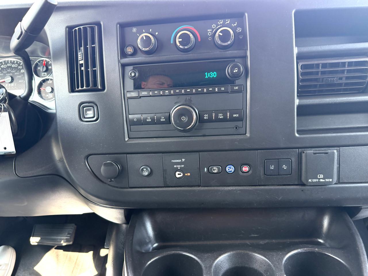 Chevrolet Express Cargo Van RWD 3500 135" 2020