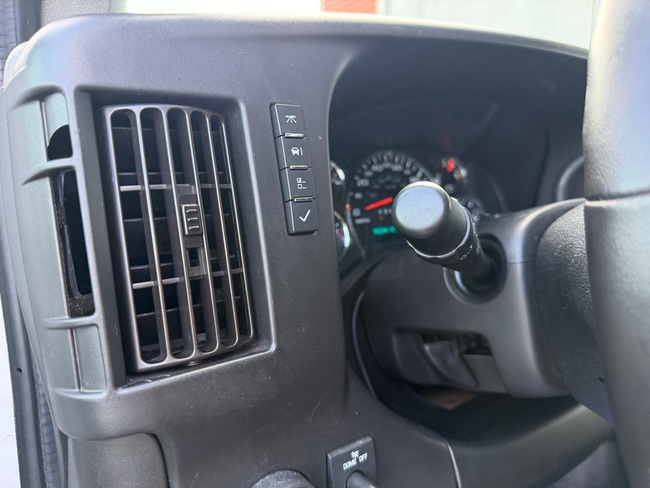 Chevrolet Express Cargo Van RWD 3500 135" 2020