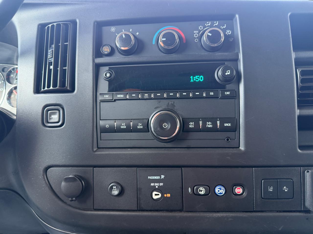 Chevrolet Express Cargo Van RWD 3500 135" 2020