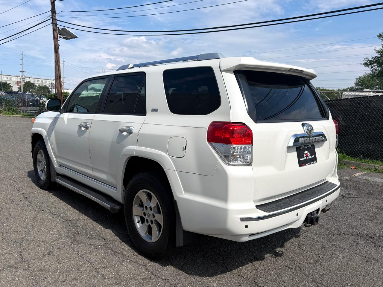Toyota 4Runner 4WD 4dr V6 Limited (Natl) 2012