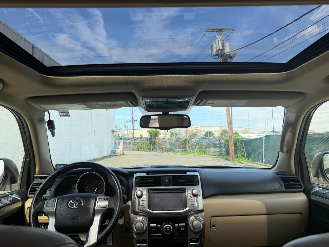 Toyota 4Runner 4WD 4dr V6 Limited (Natl) 2012