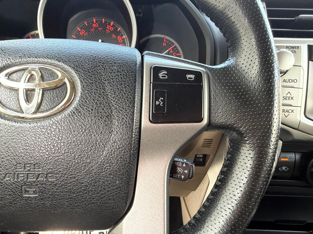 Toyota 4Runner 4WD 4dr V6 Limited (Natl) 2012