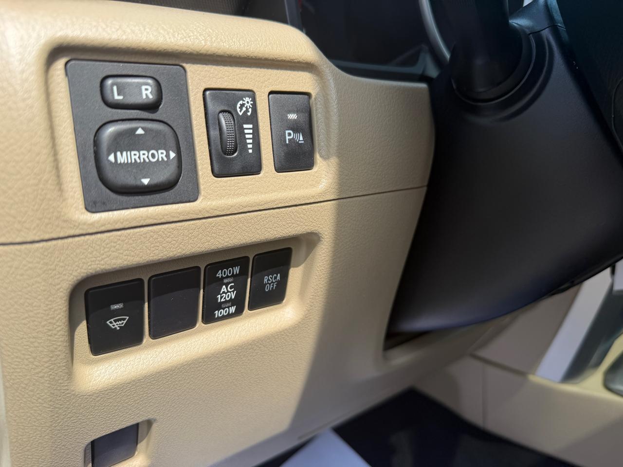 Toyota 4Runner 4WD 4dr V6 Limited (Natl) 2012