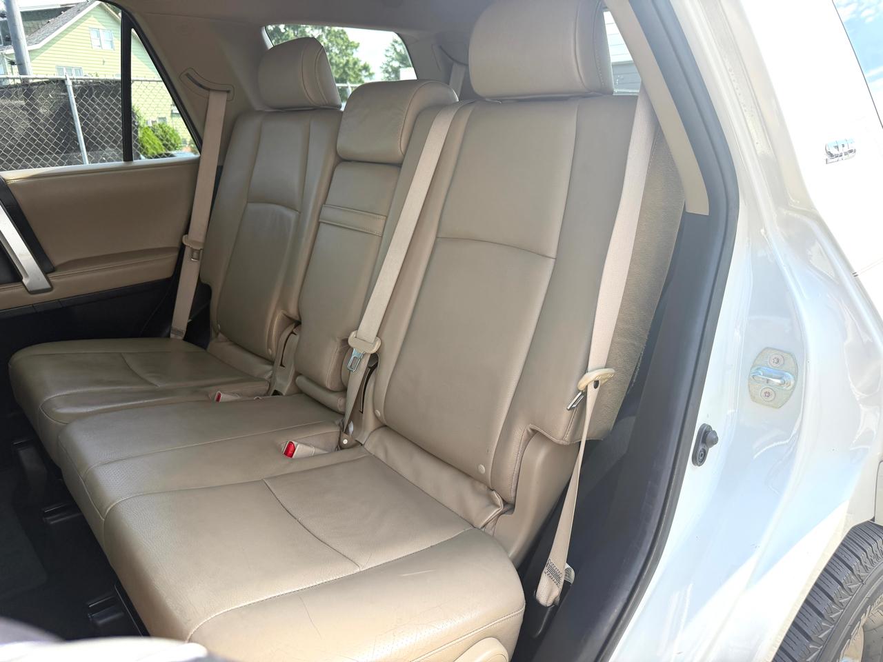 Toyota 4Runner 4WD 4dr V6 Limited (Natl) 2012