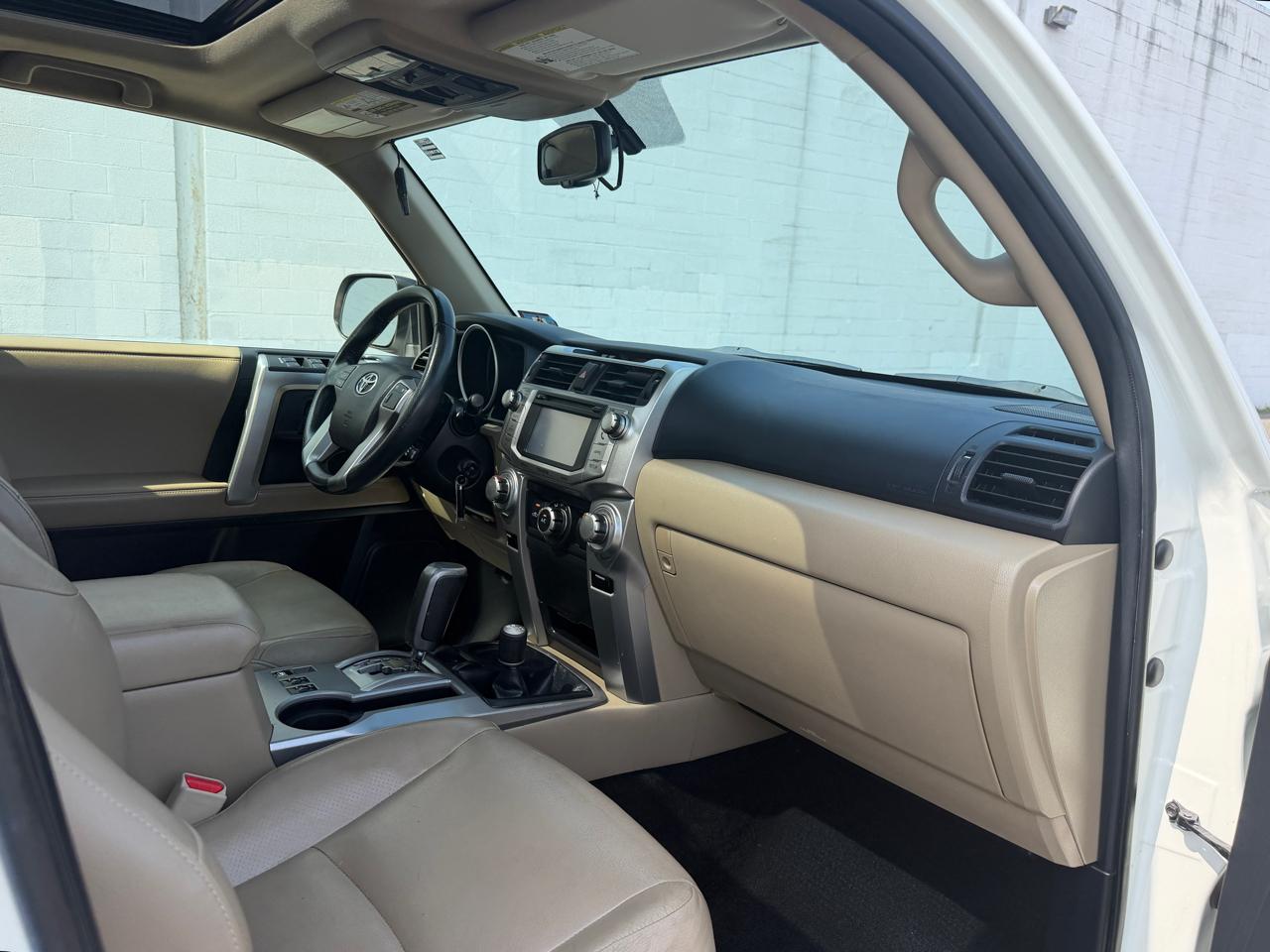 Toyota 4Runner 4WD 4dr V6 Limited (Natl) 2012