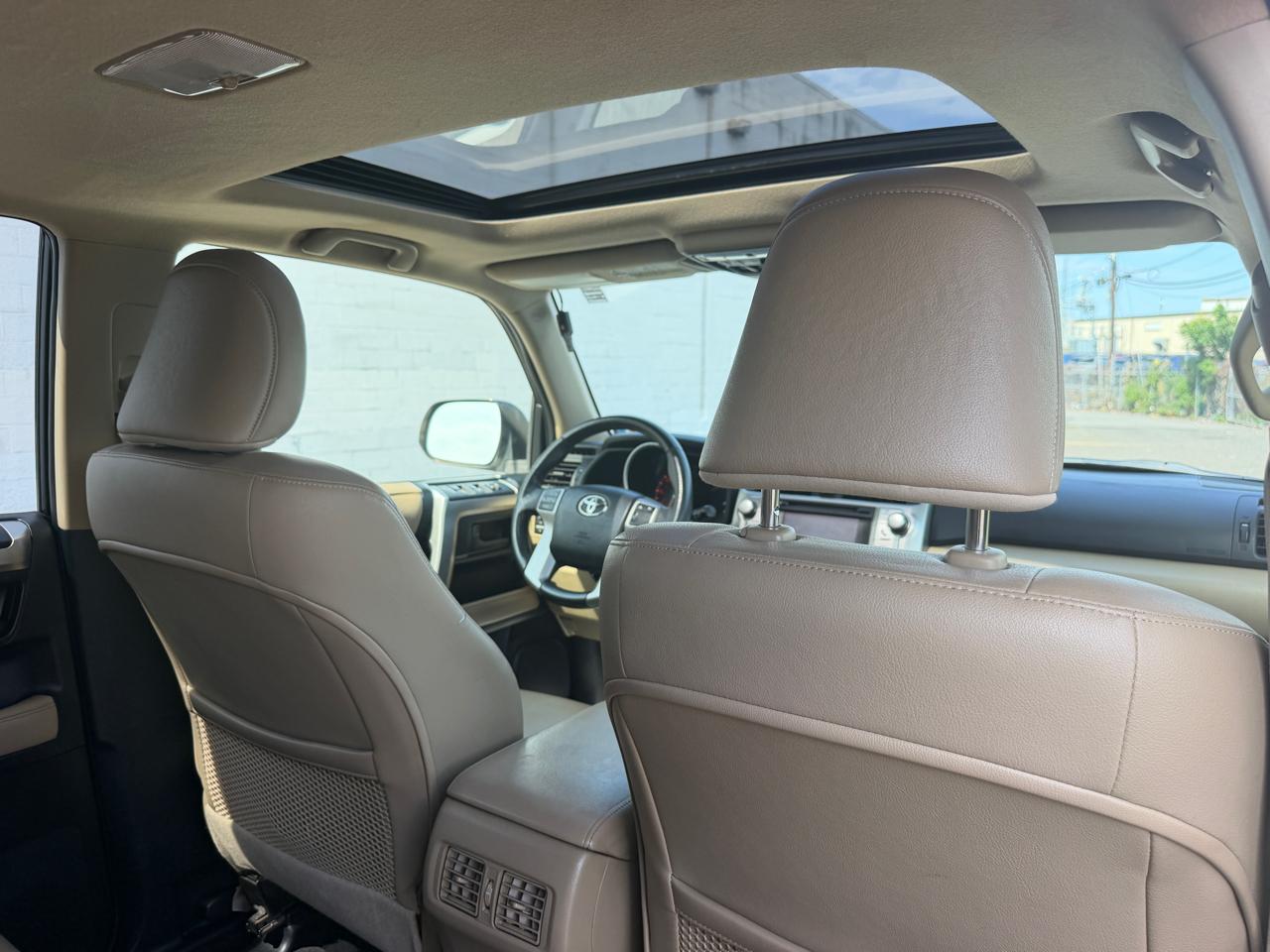 Toyota 4Runner 4WD 4dr V6 Limited (Natl) 2012