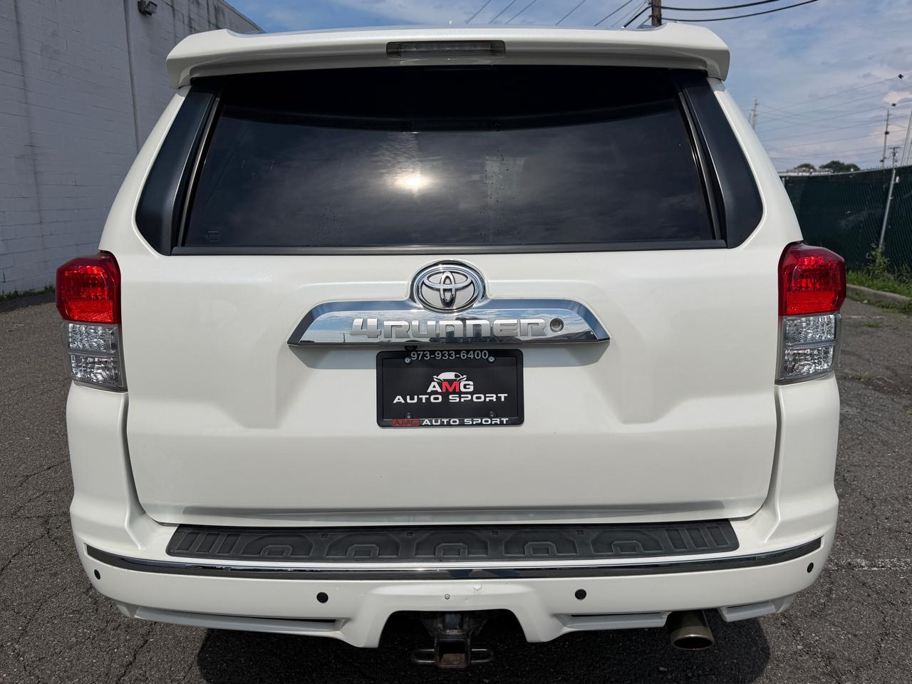 Toyota 4Runner 4WD 4dr V6 Limited (Natl) 2012