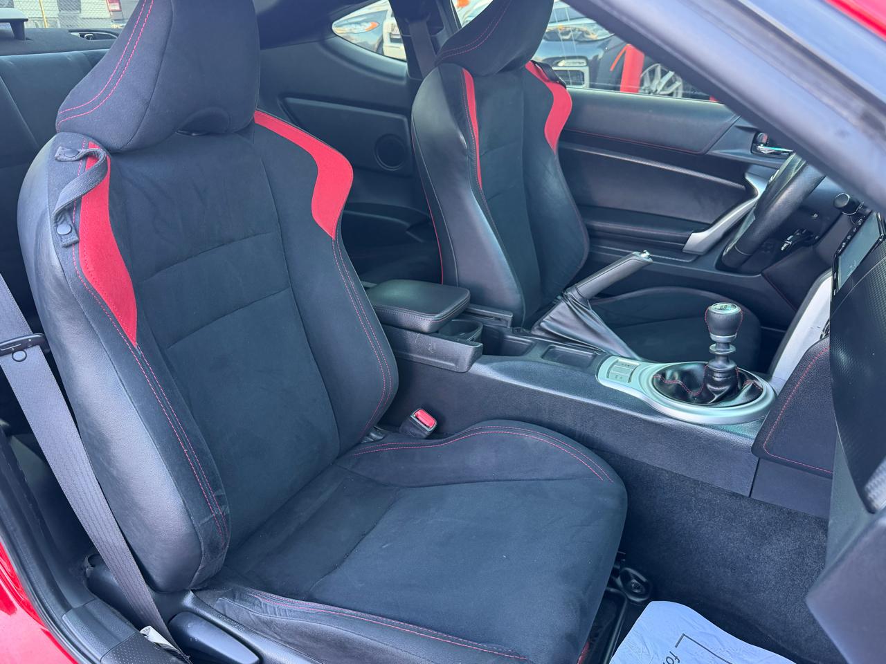Scion FR-S 2dr Cpe Auto (Natl) 2016