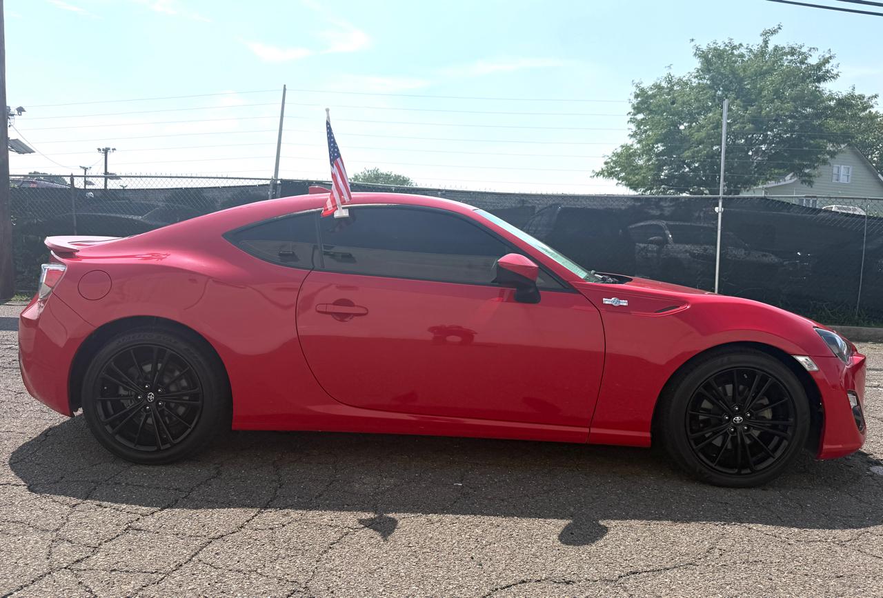 Scion FR-S 2dr Cpe Auto (Natl) 2016