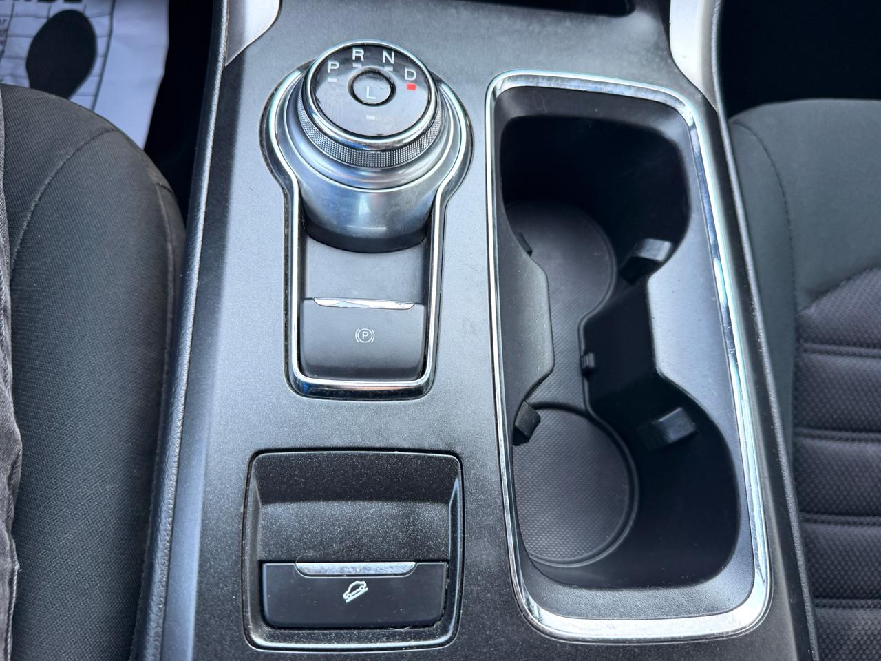 Ford Fusion SE FWD 2017