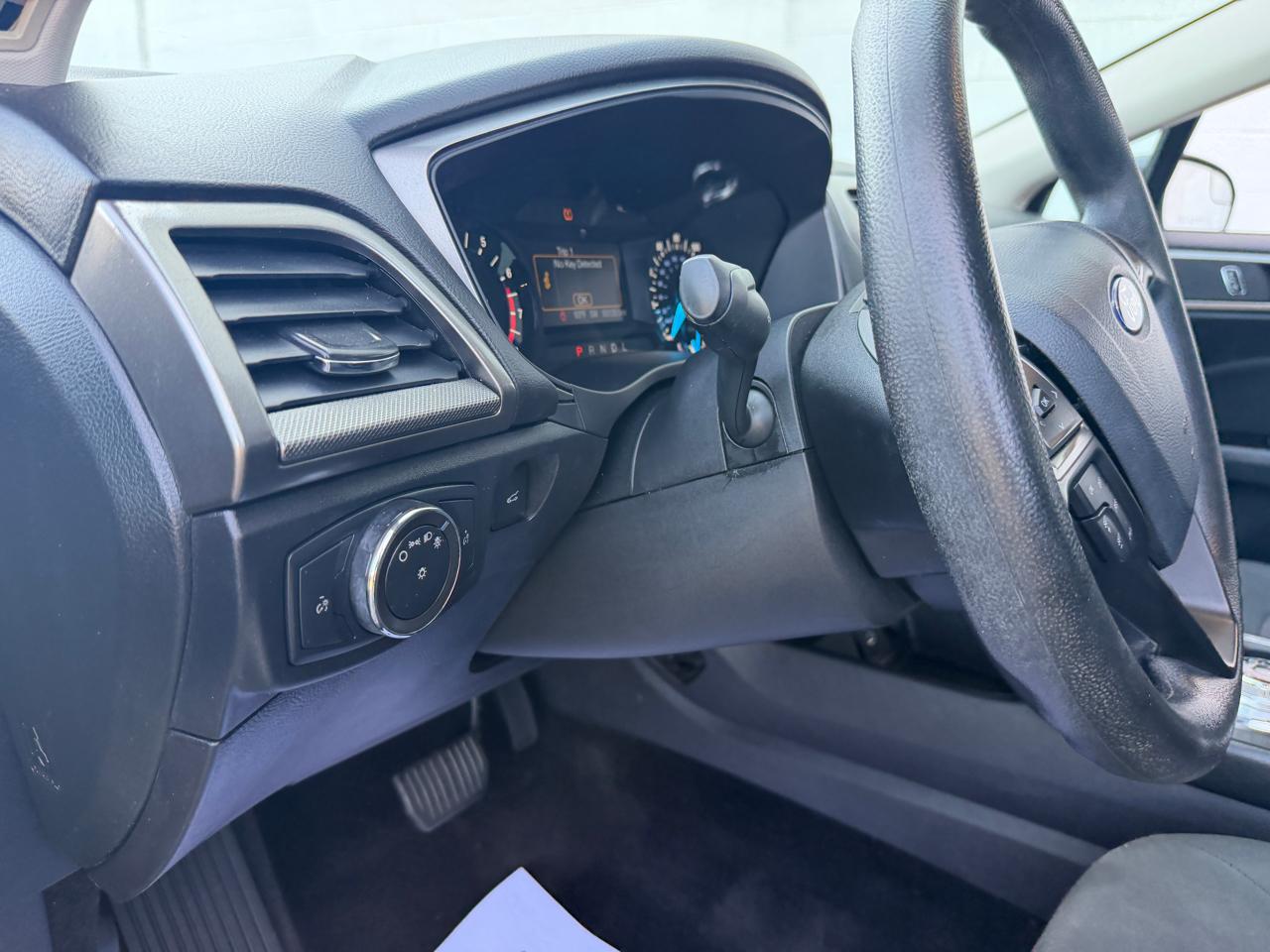Ford Fusion SE FWD 2017