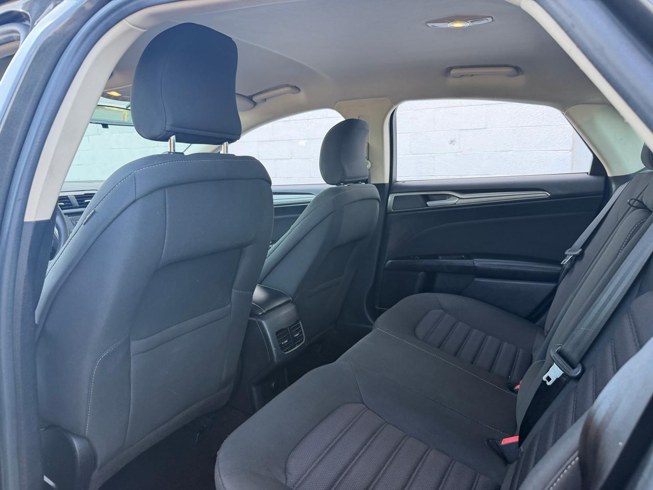 Ford Fusion SE FWD 2017