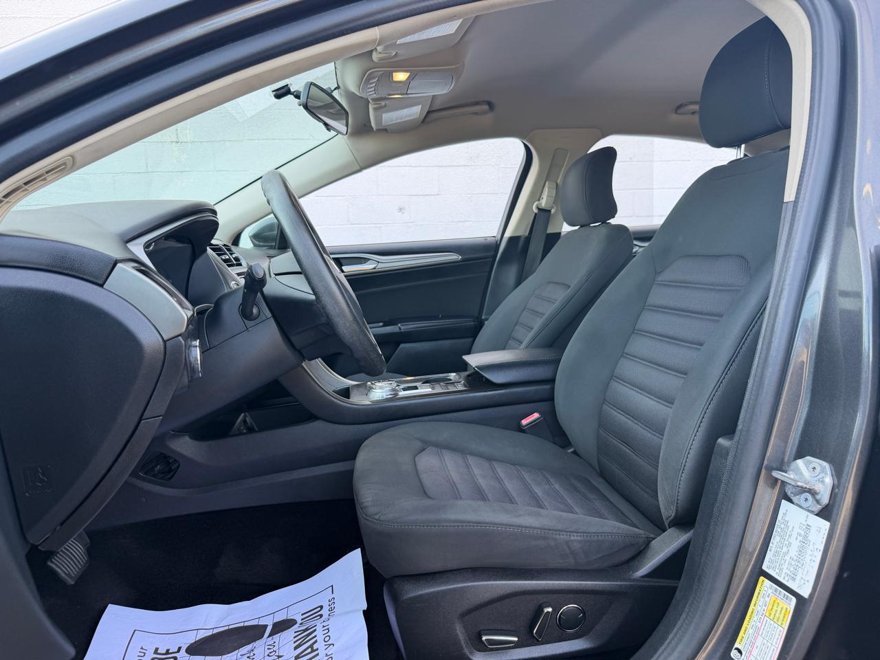 Ford Fusion SE FWD 2017