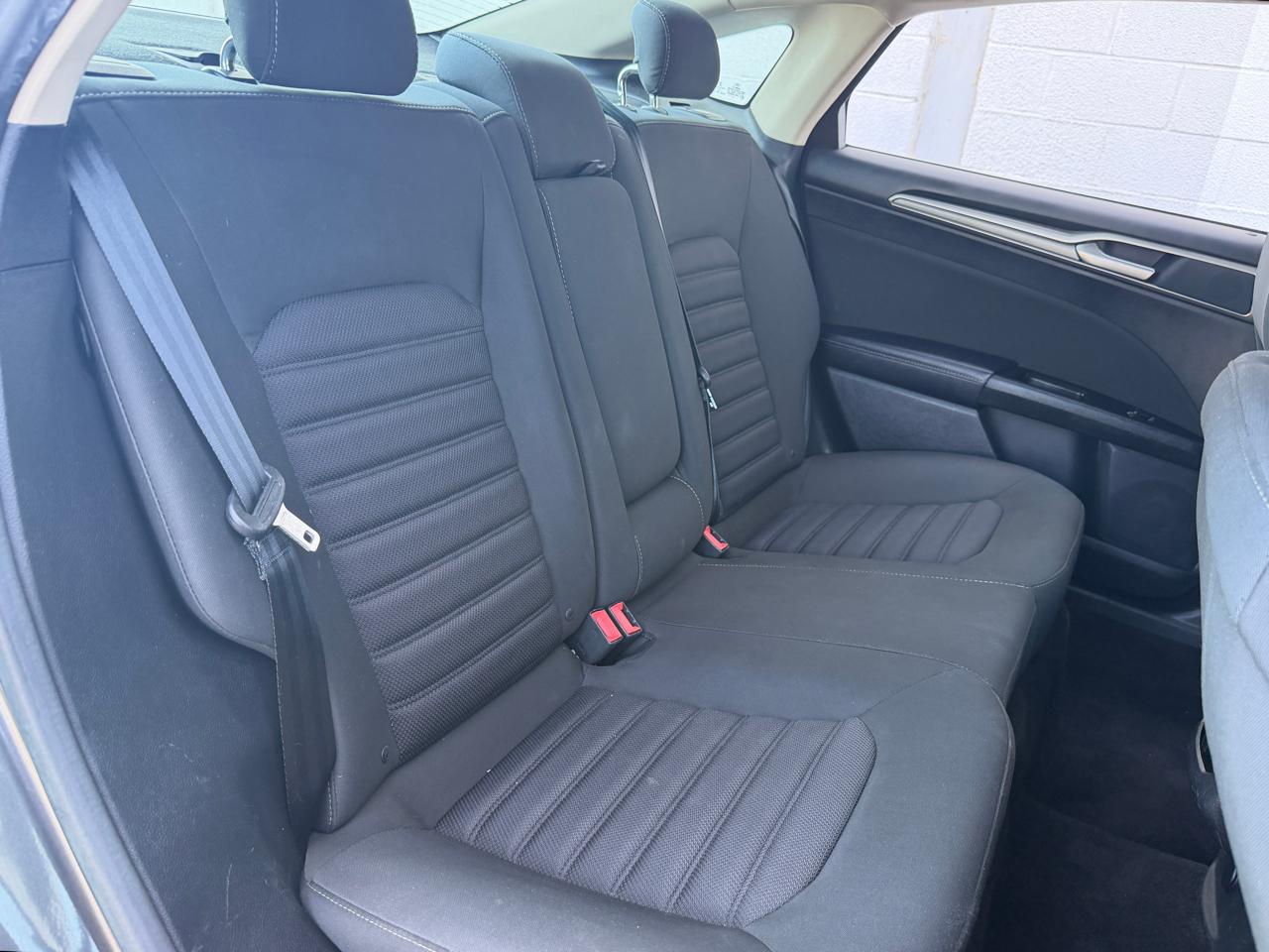 Ford Fusion SE FWD 2017