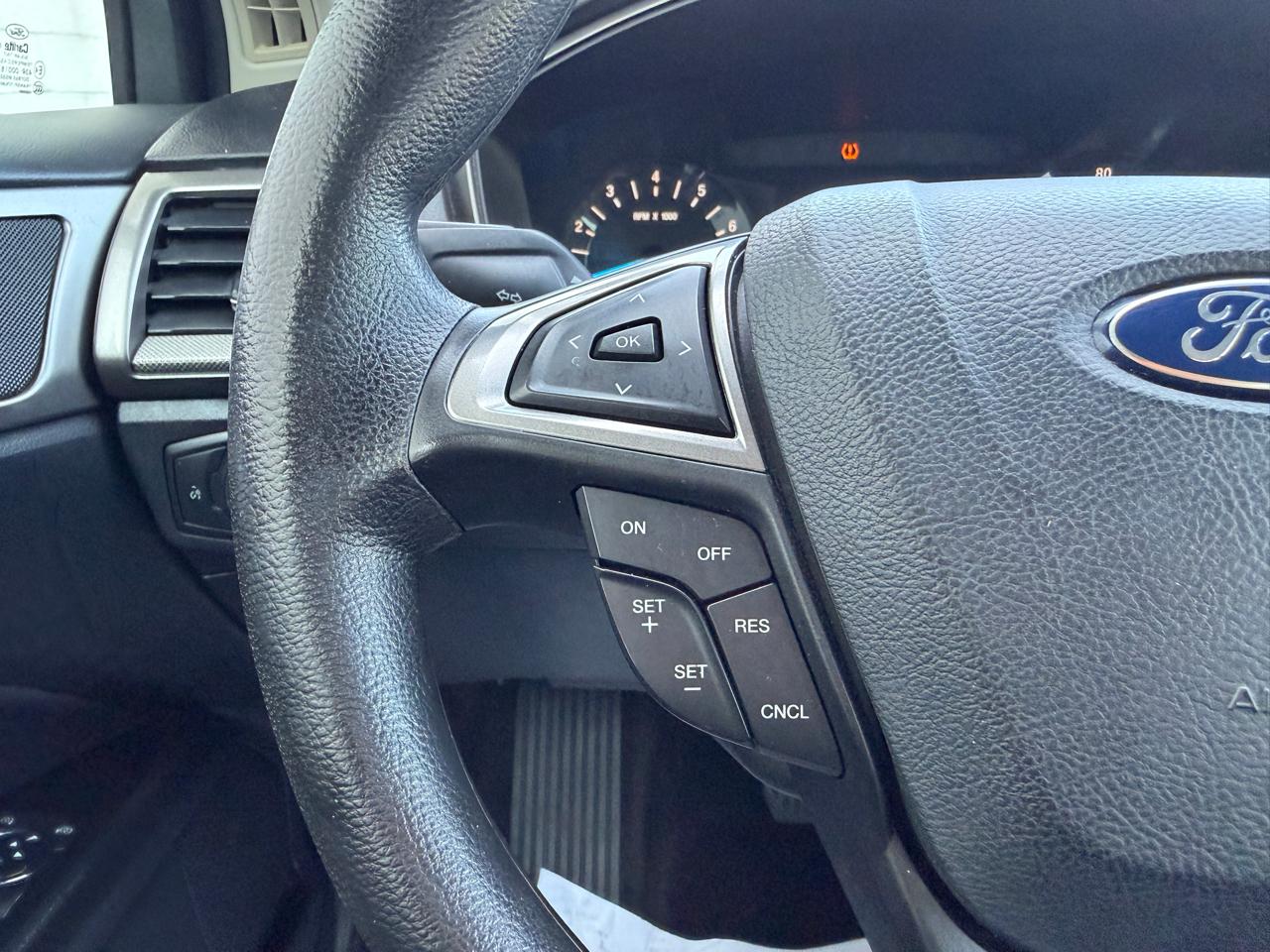 Ford Fusion SE FWD 2017