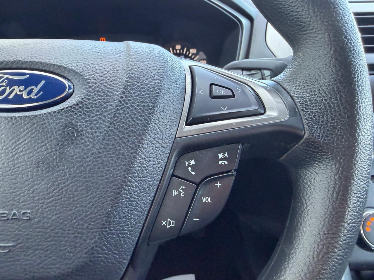 Ford Fusion SE FWD 2017