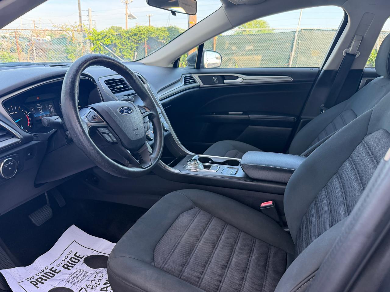 Ford Fusion SE FWD 2017