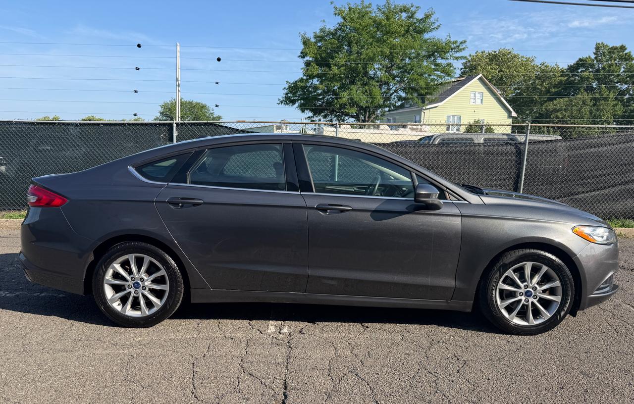 Ford Fusion SE FWD 2017
