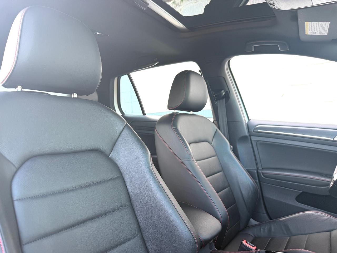 Volkswagen Golf GTI SE 2021