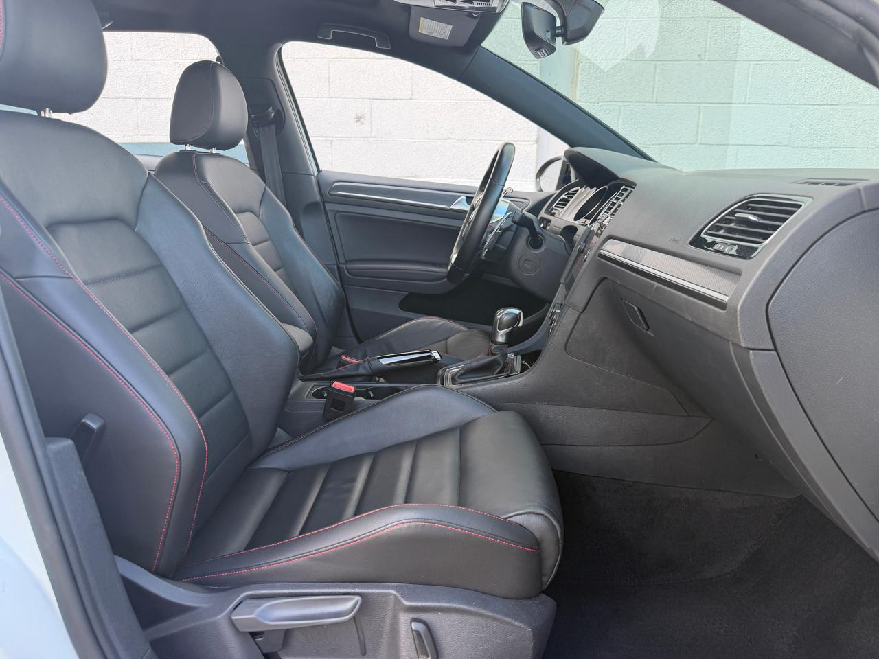 Volkswagen Golf GTI SE 2021