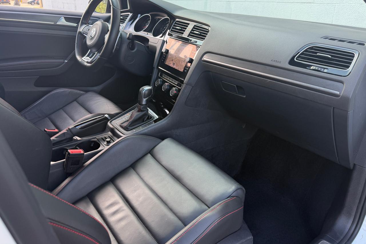 Volkswagen Golf GTI SE 2021