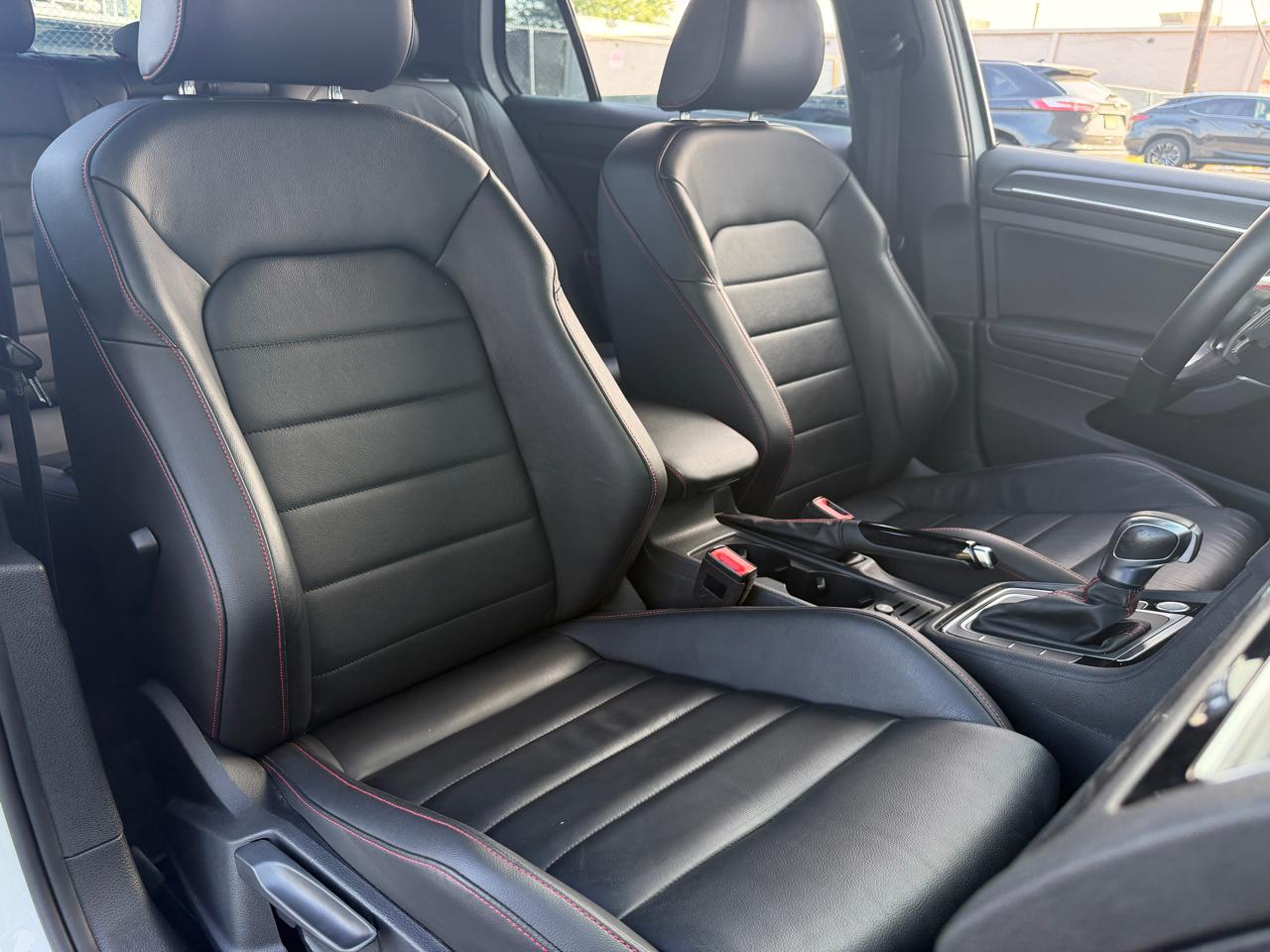 Volkswagen Golf GTI SE 2021