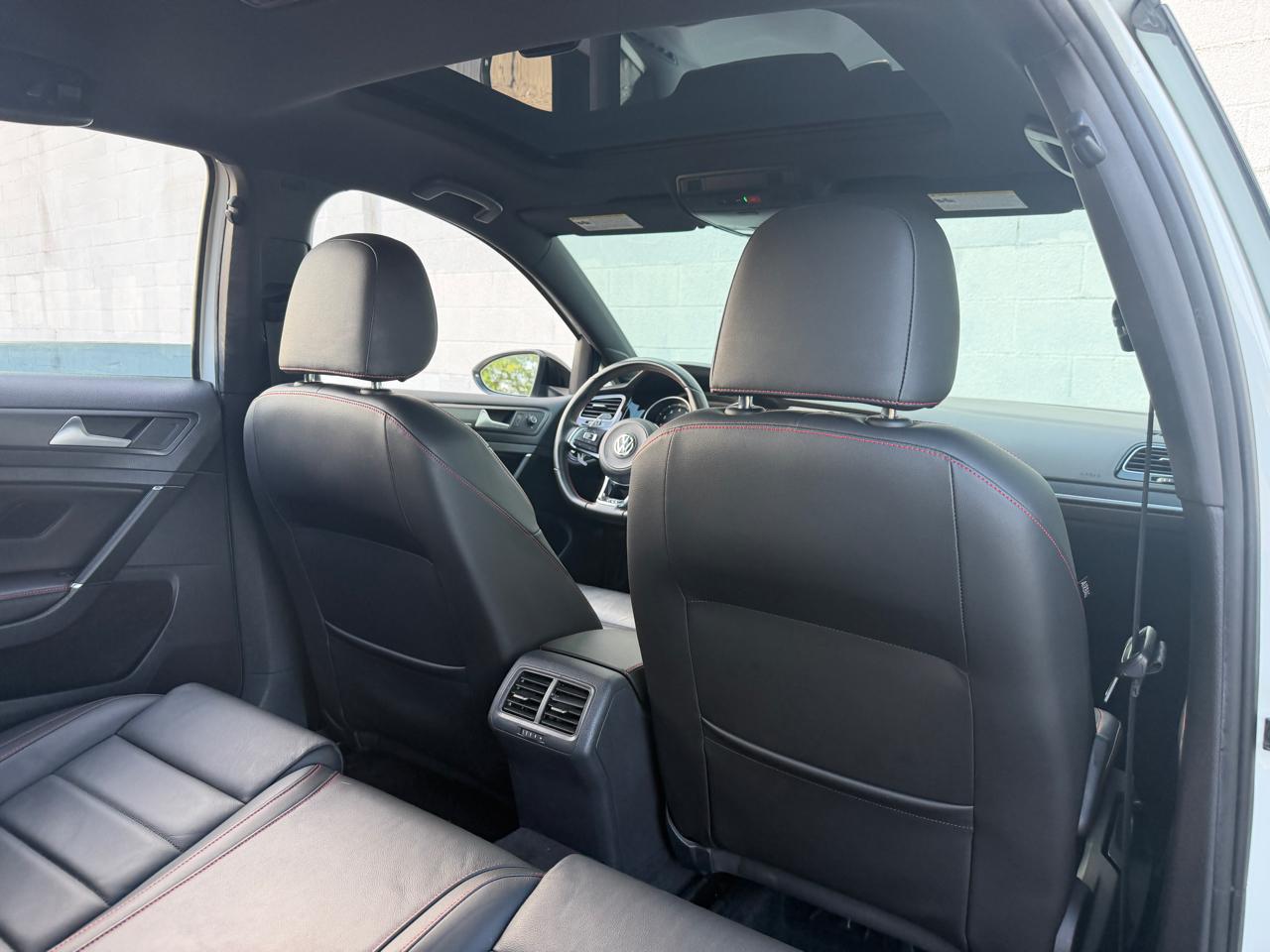 Volkswagen Golf GTI SE 2021
