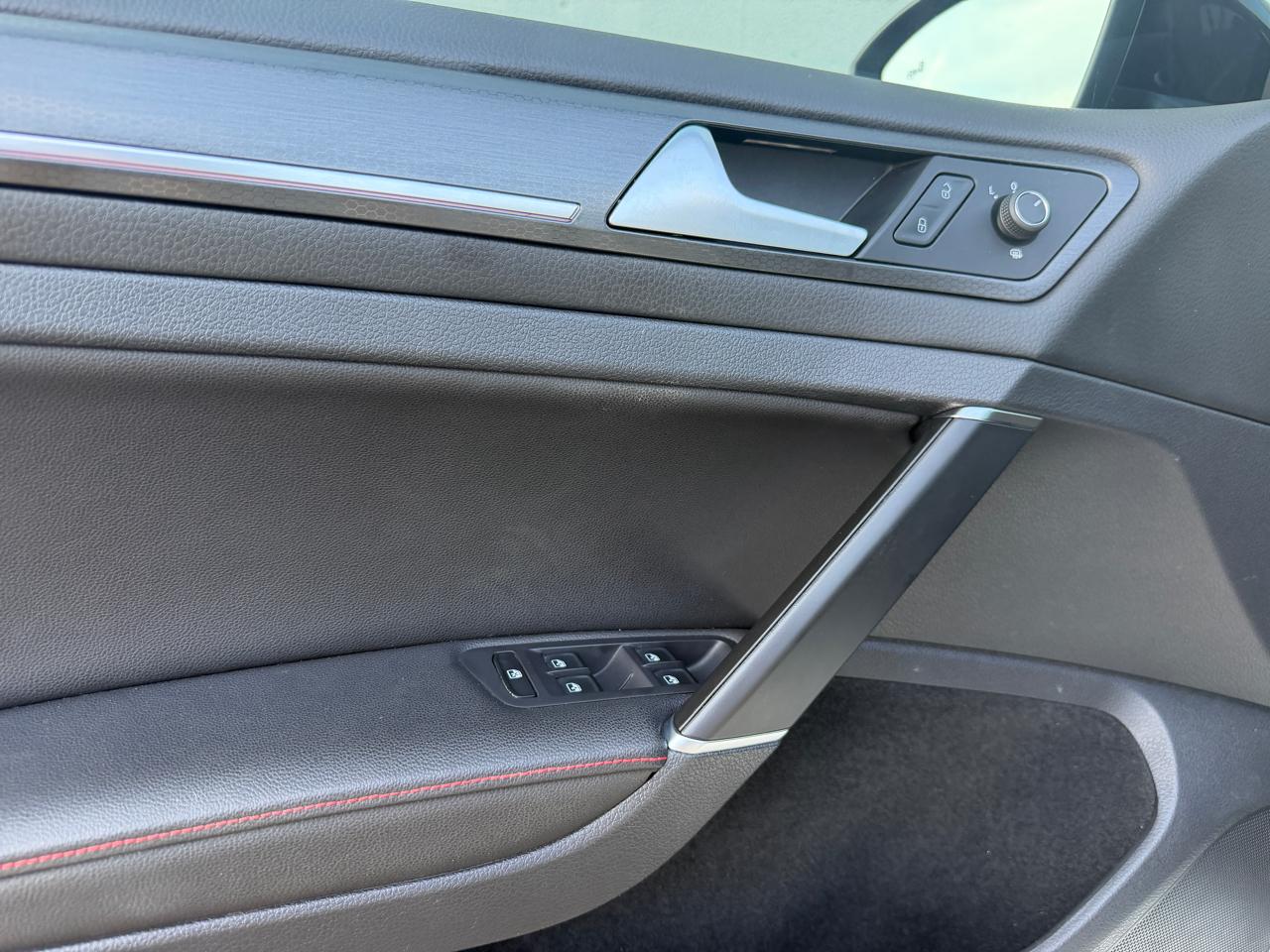 Volkswagen Golf GTI SE 2021