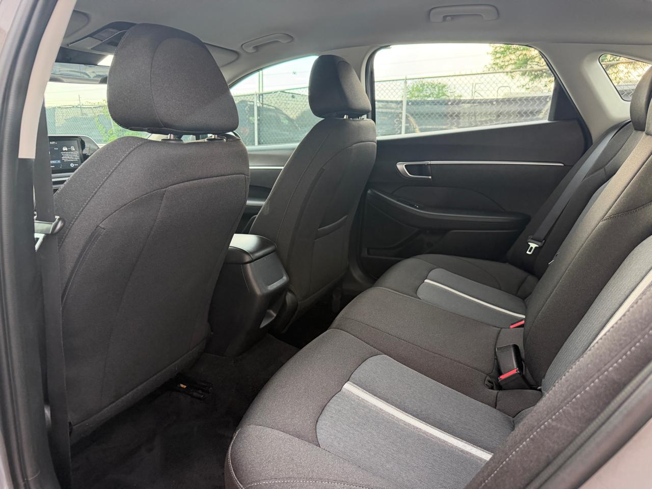 Hyundai Sonata SE 2.5L 2021