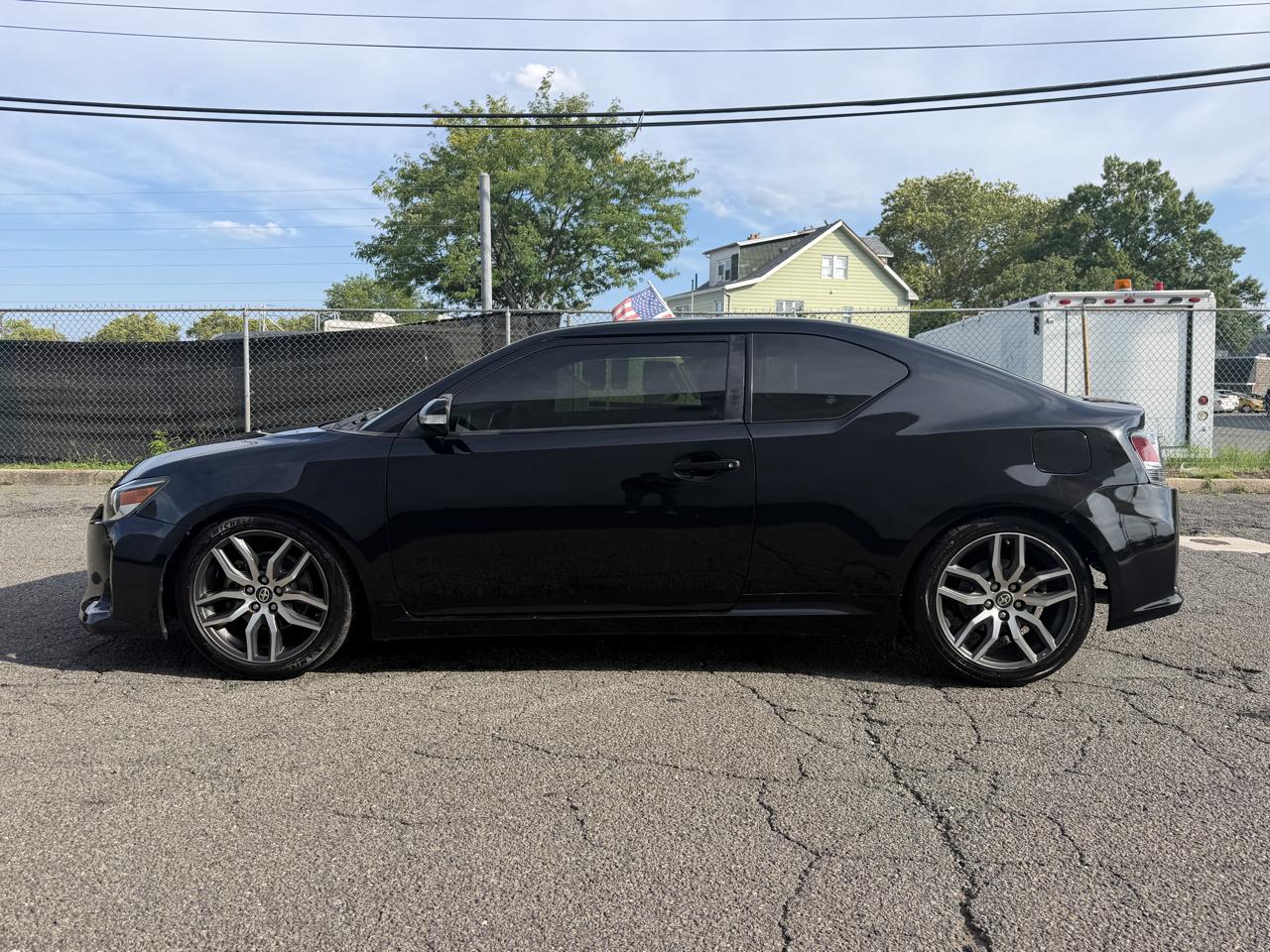 Scion tC 2dr HB Man (Natl) 2014