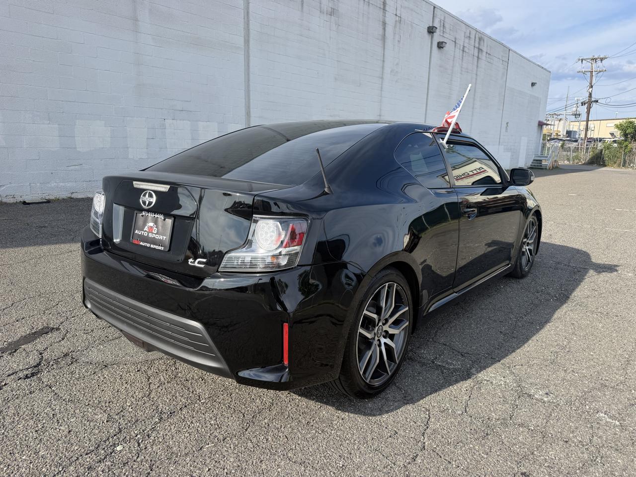 Scion tC 2dr HB Man (Natl) 2014