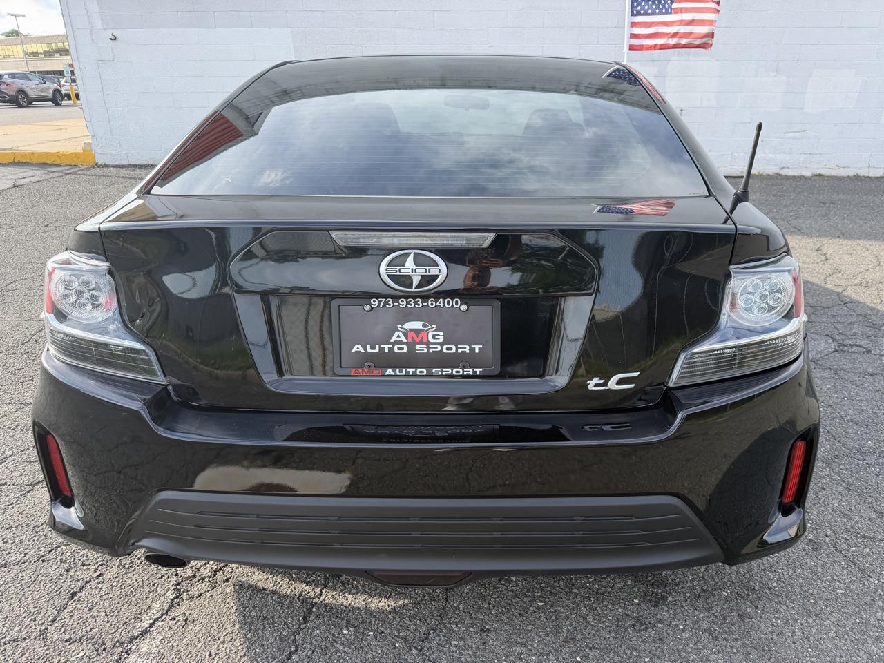 Scion tC 2dr HB Man (Natl) 2014