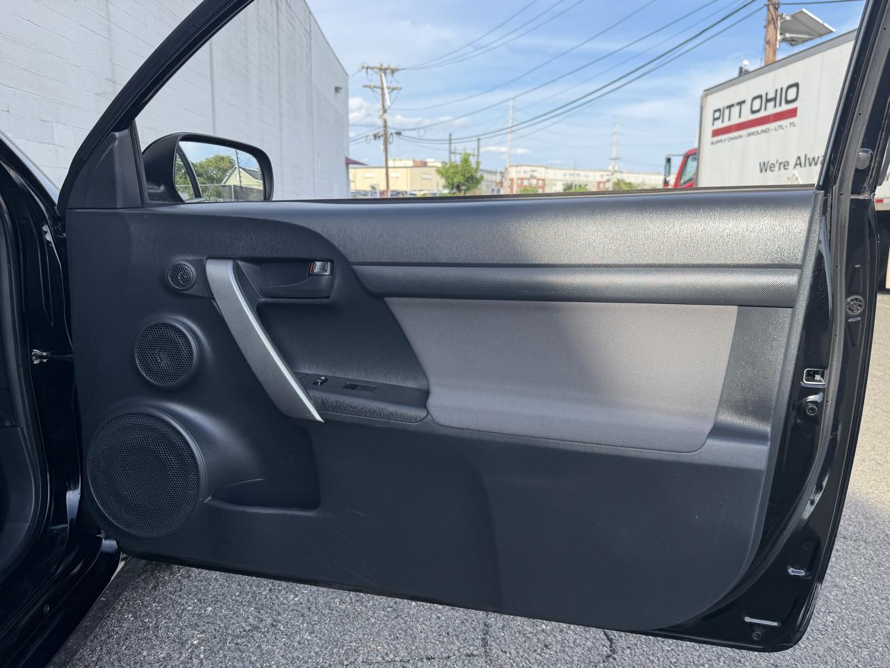 Scion tC 2dr HB Man (Natl) 2014