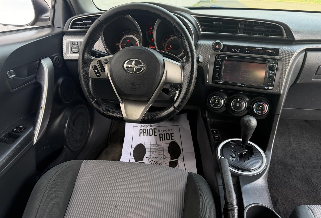Scion tC 2dr HB Man (Natl) 2014