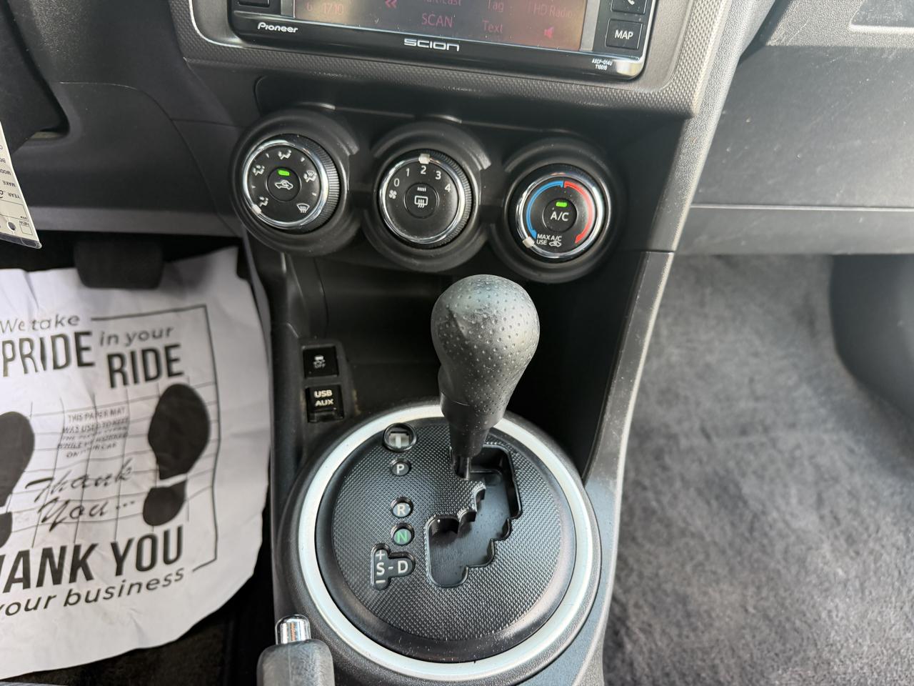 Scion tC 2dr HB Man (Natl) 2014