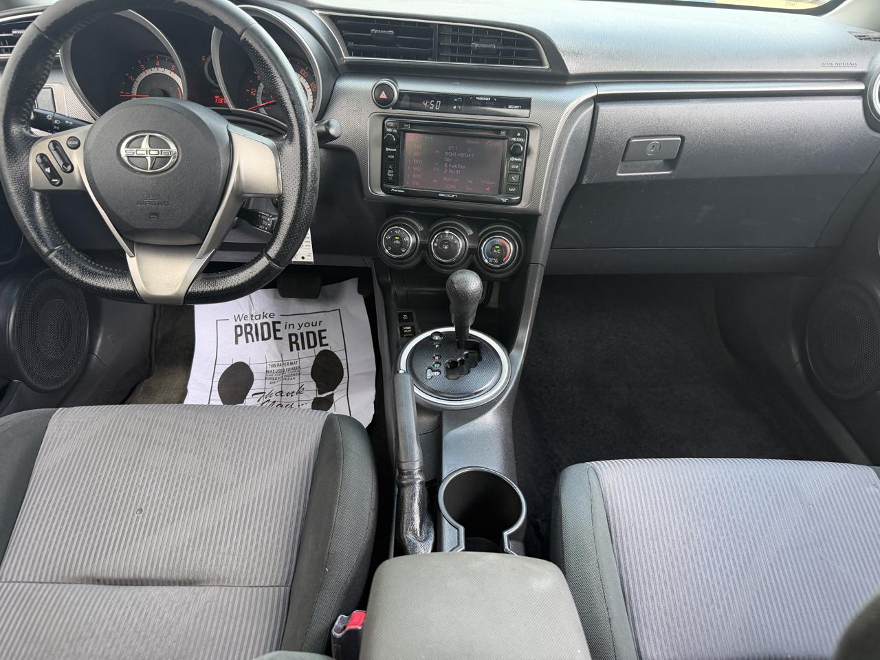 Scion tC 2dr HB Man (Natl) 2014