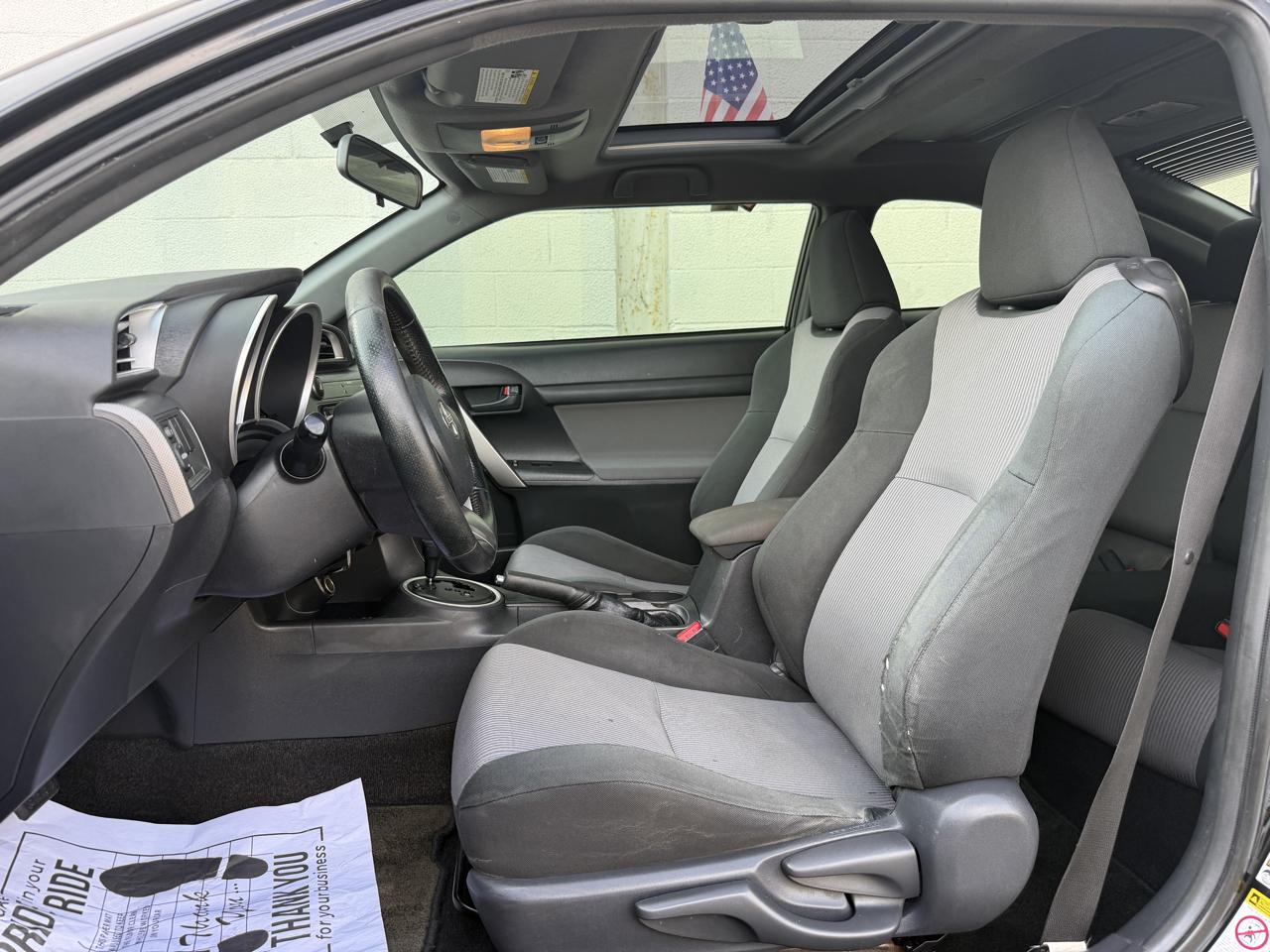 Scion tC 2dr HB Man (Natl) 2014