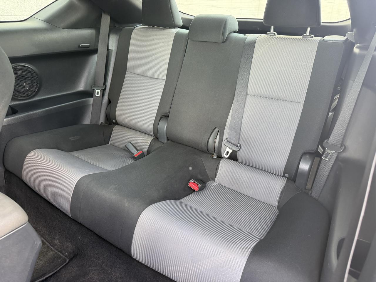 Scion tC 2dr HB Man (Natl) 2014