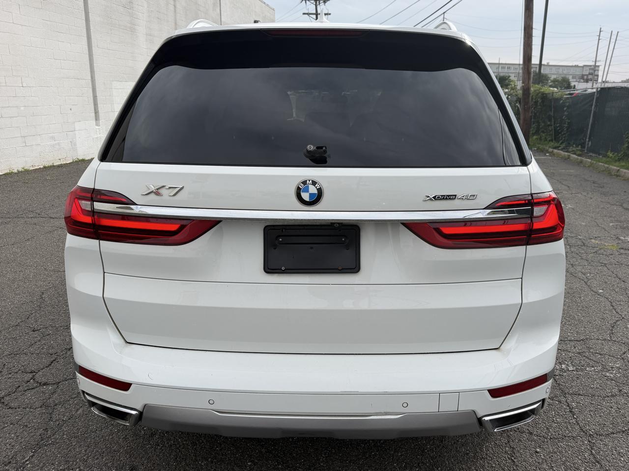 BMW X7 xDrive40i Sports Activity Vehicle 2020