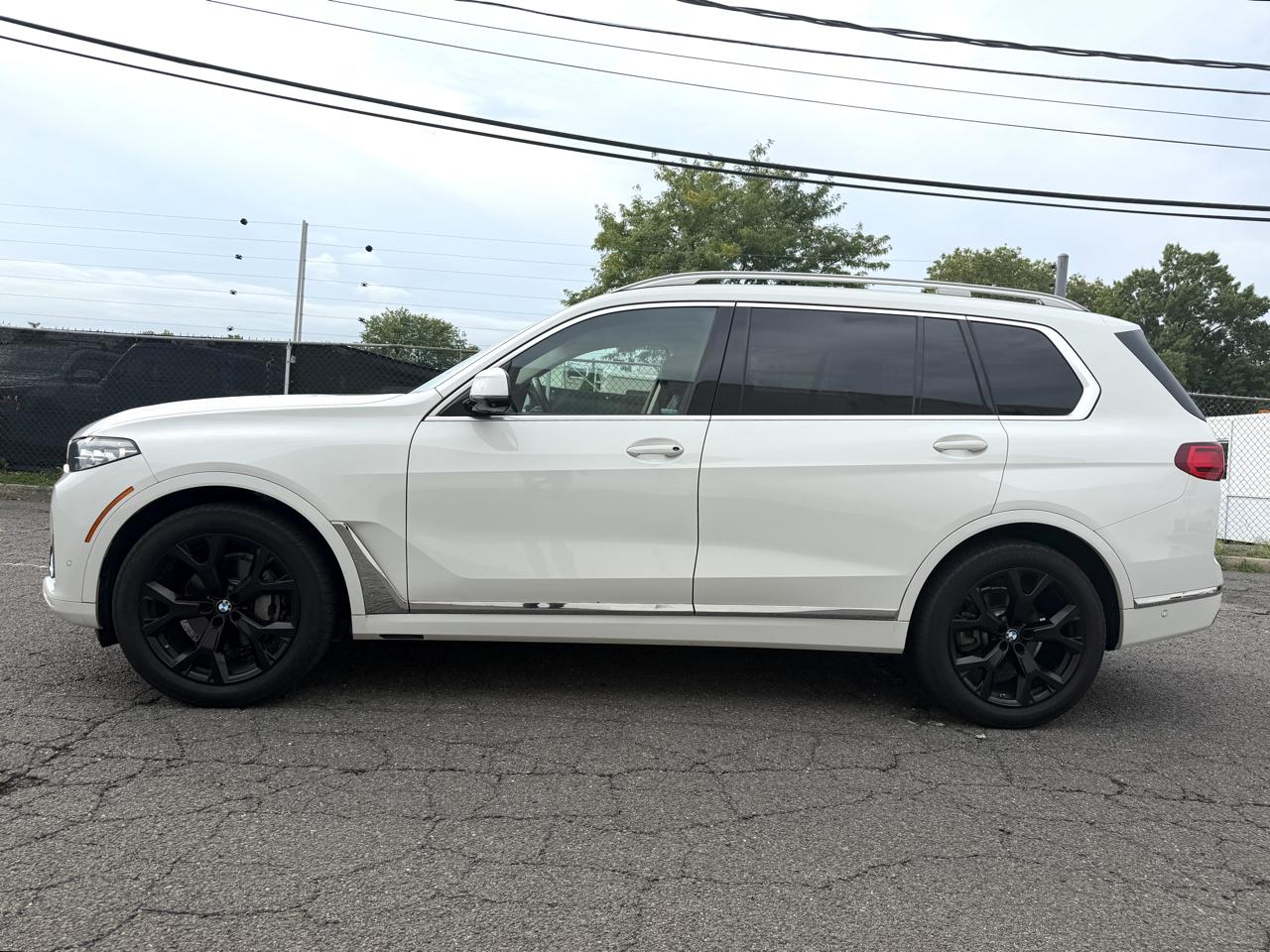 BMW X7 xDrive40i Sports Activity Vehicle 2020