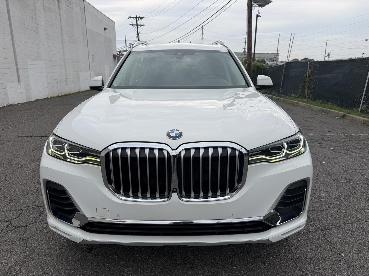 BMW X7 xDrive40i Sports Activity Vehicle 2020