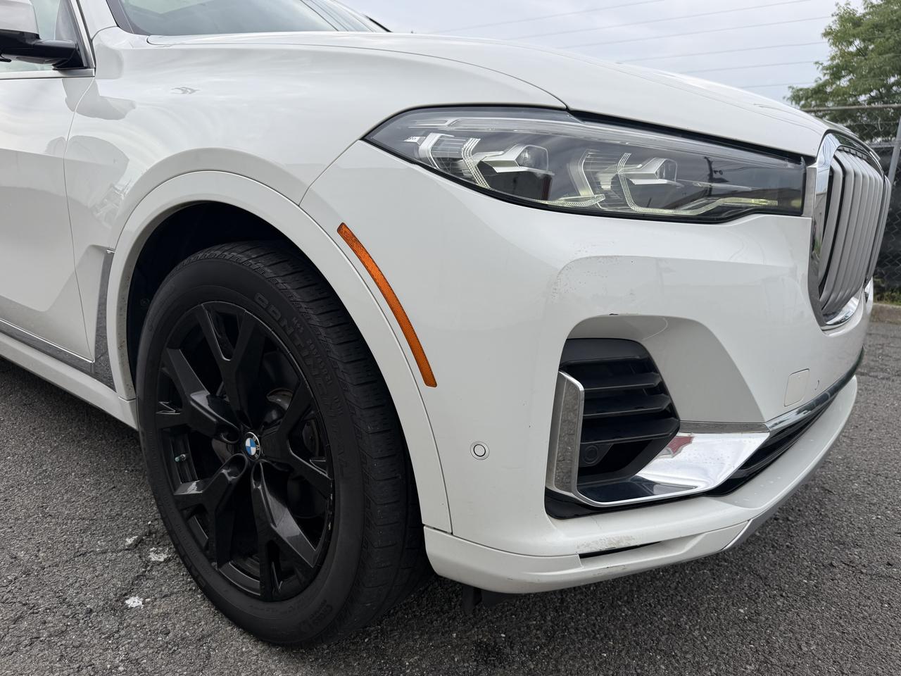 BMW X7 xDrive40i Sports Activity Vehicle 2020