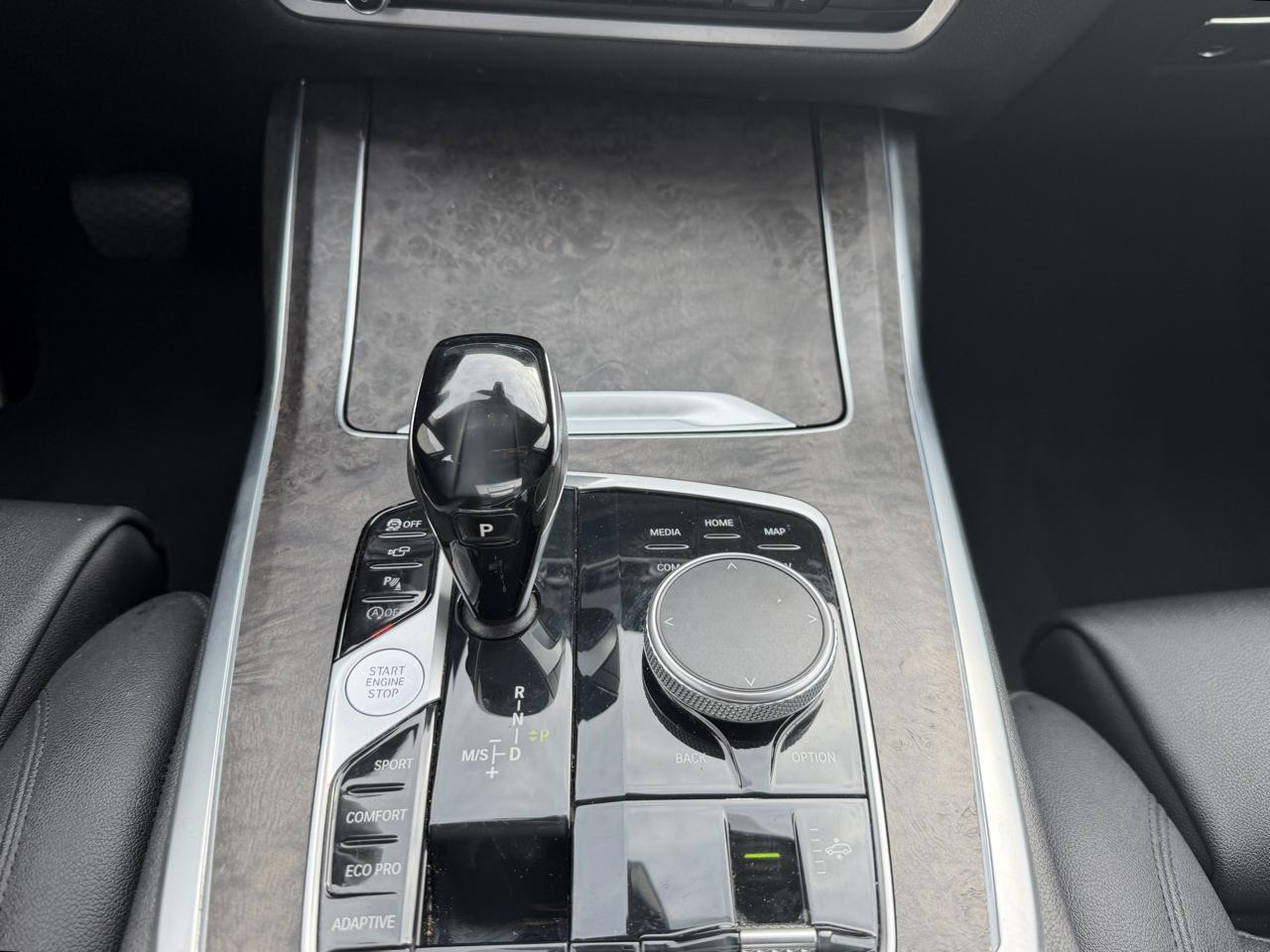 BMW X7 xDrive40i Sports Activity Vehicle 2020