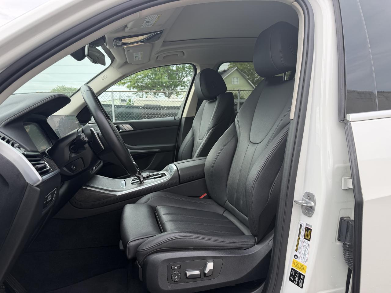 BMW X7 xDrive40i Sports Activity Vehicle 2020