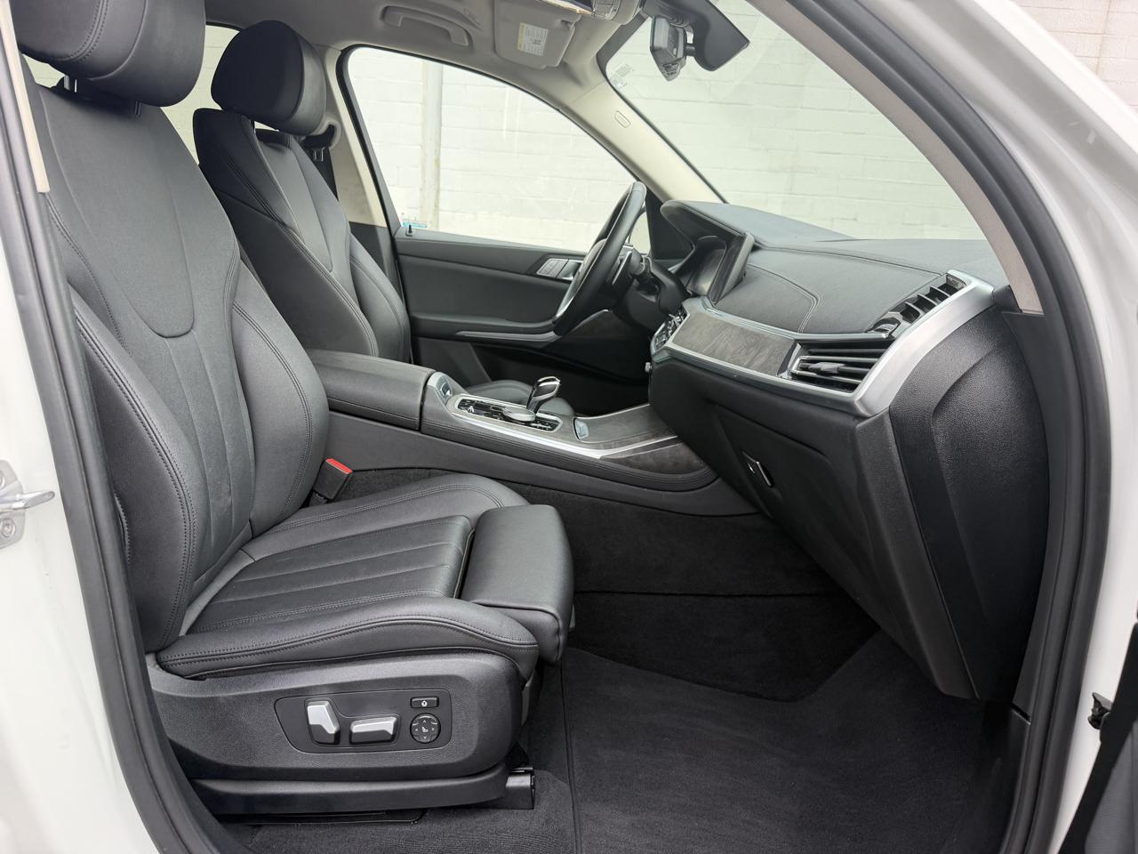 BMW X7 xDrive40i Sports Activity Vehicle 2020
