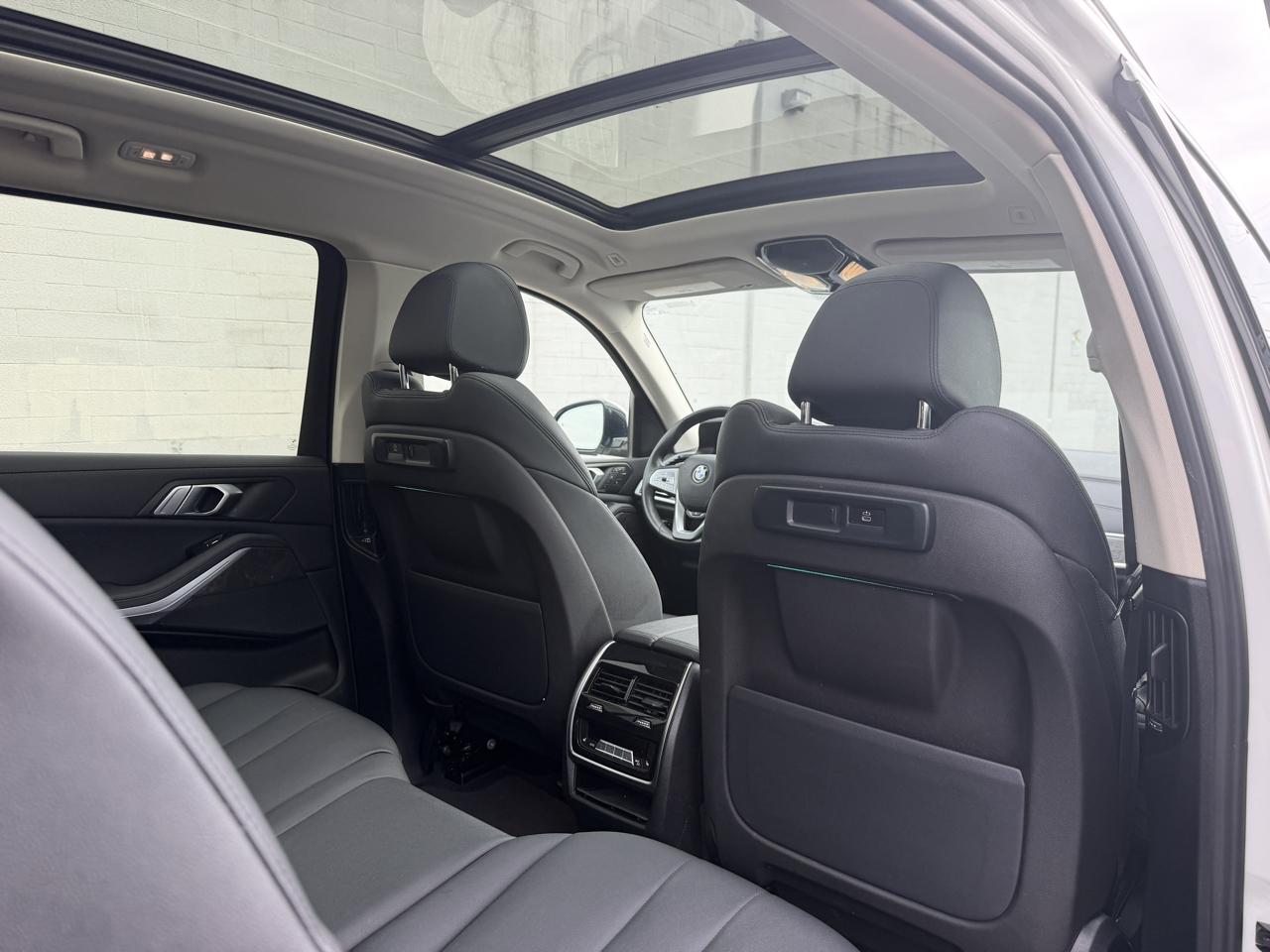 BMW X7 xDrive40i Sports Activity Vehicle 2020
